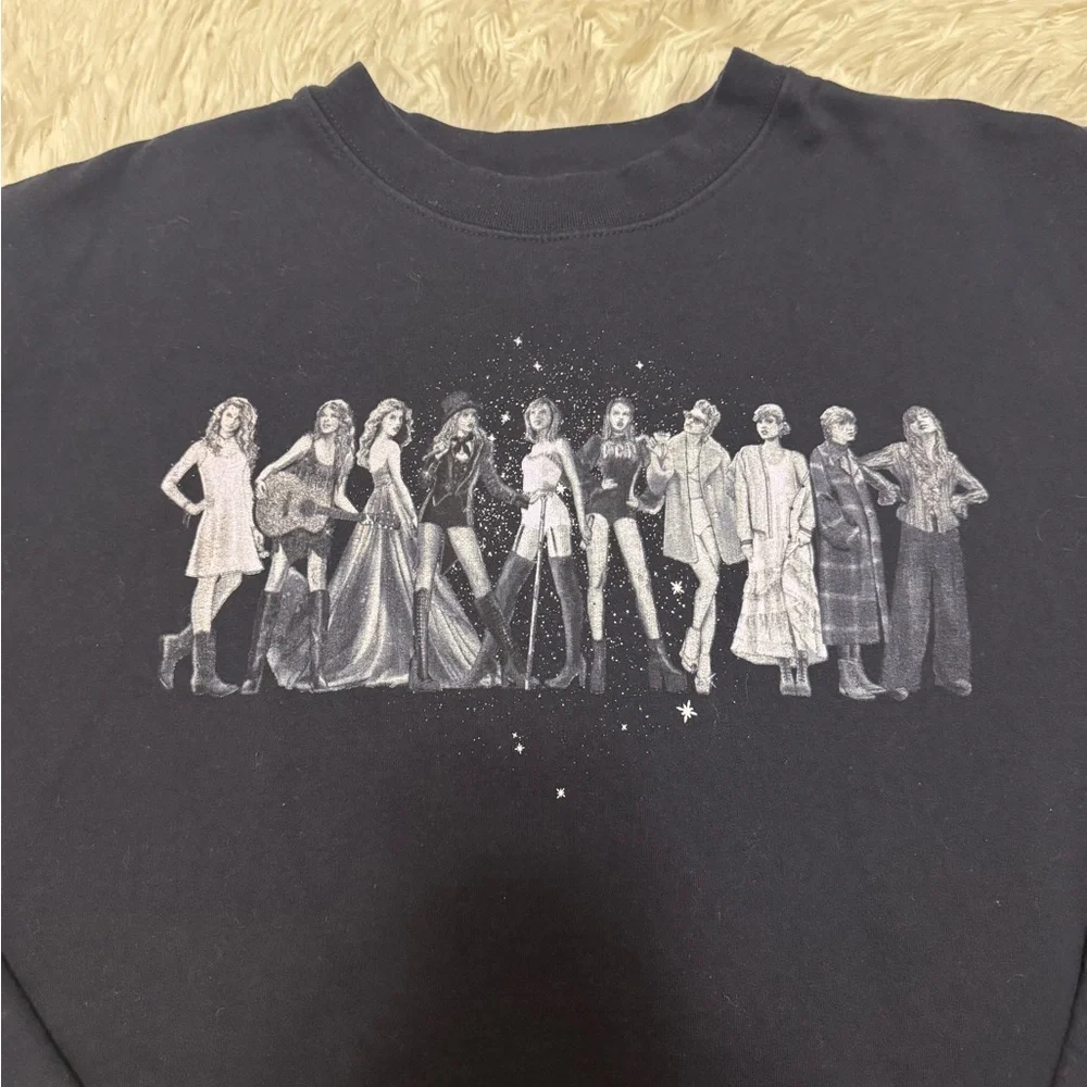 Taylor Swift Crewneck Taylor Swift Midnights Crewneck Navy Crewneck - Picture 2 of 4